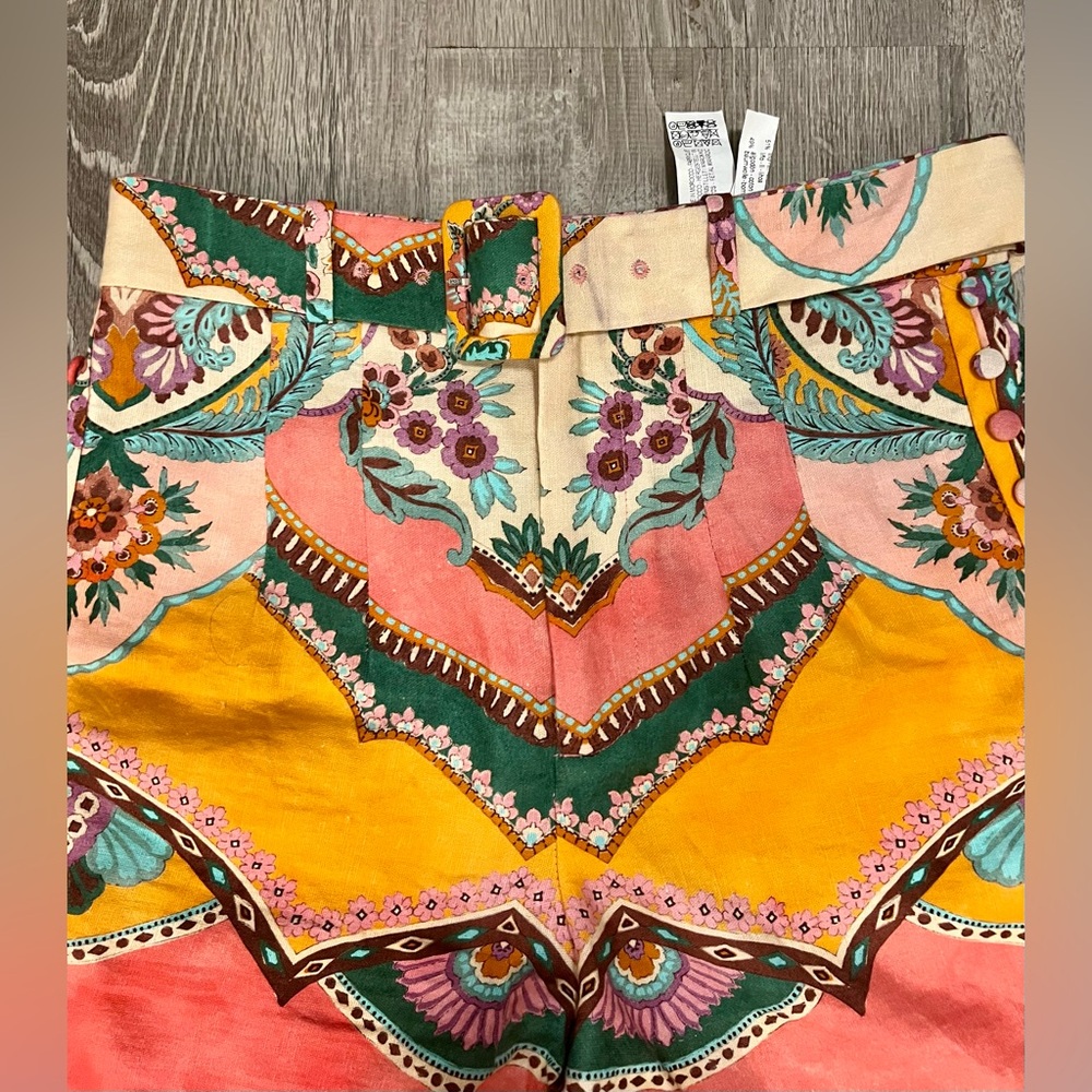 Zara High Rise Linen Print Shorts - BLOGGER FAVORITE - Picture 3 of 9